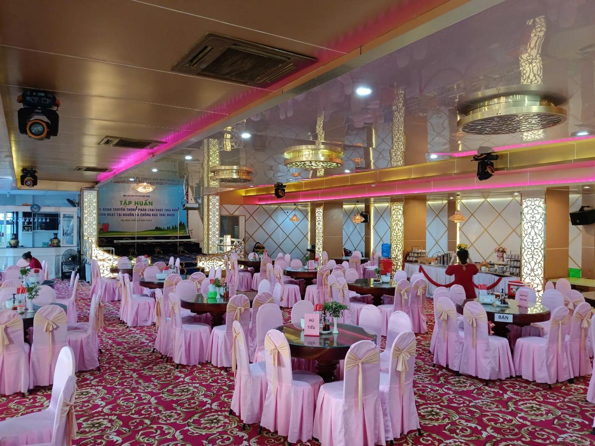 Nhat Quy Hotel Tay Ninh Exterior foto